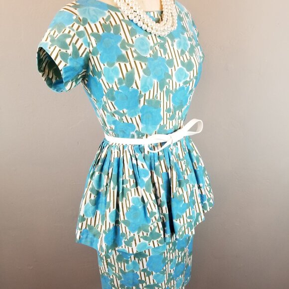 Vintage 1950's Blue Green Roses Striped Background Wiggle Dress with Peplum - Picture 9 of 12